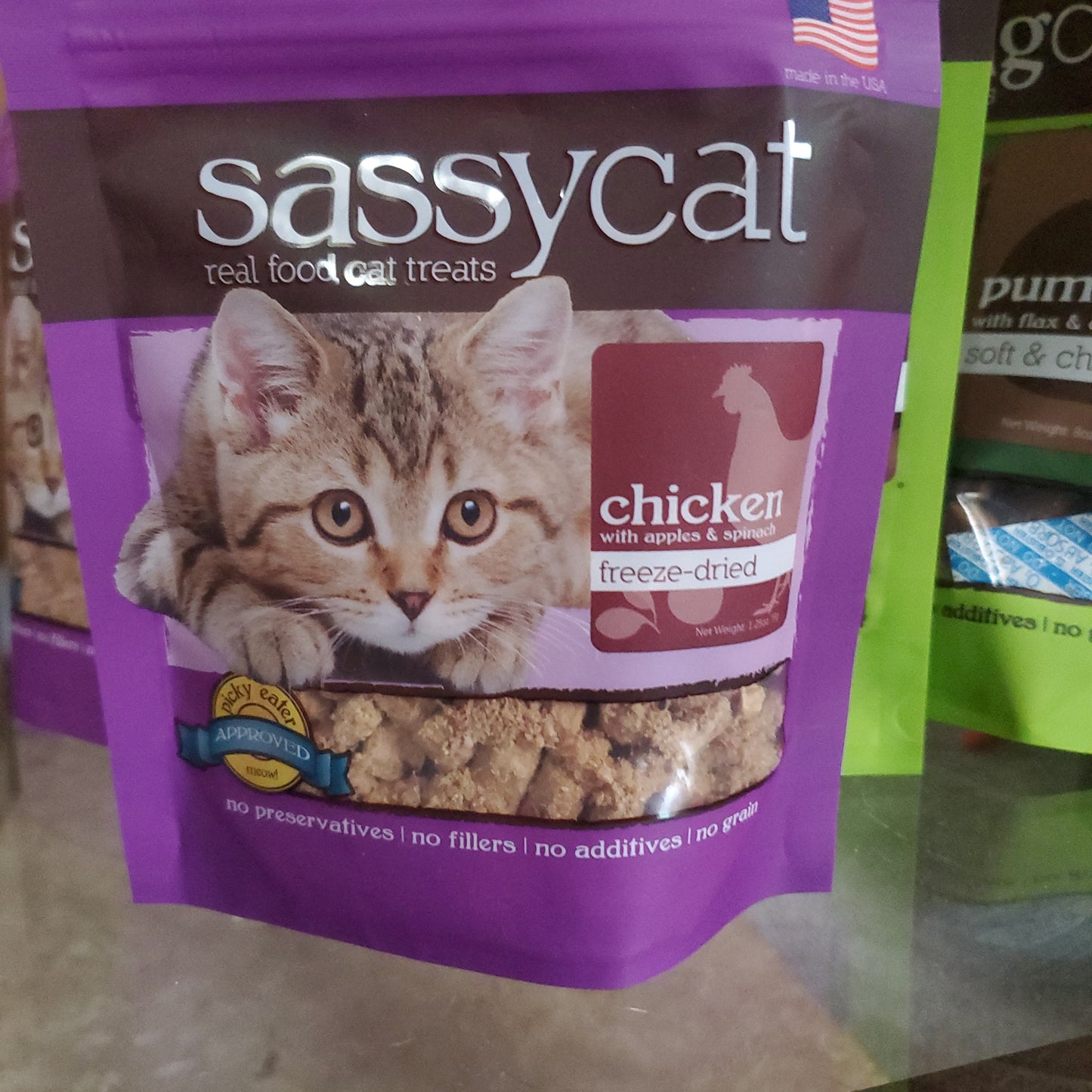 Sassy Cat Treats: Chicken 1.25 oz